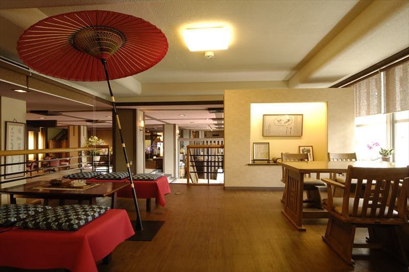 ラウンジ「新兵衛」