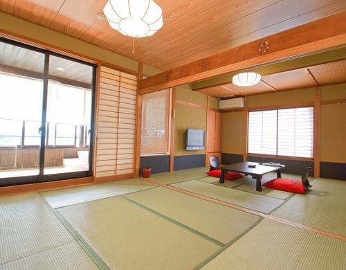 源泉100％掛流し・露天風呂付客室「夕陽」