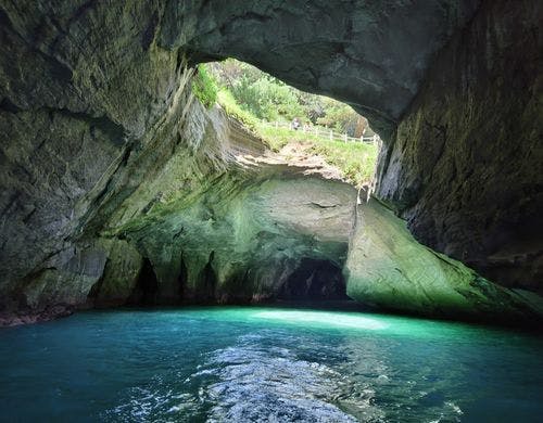 青の洞窟（堂ヶ島天窓洞）