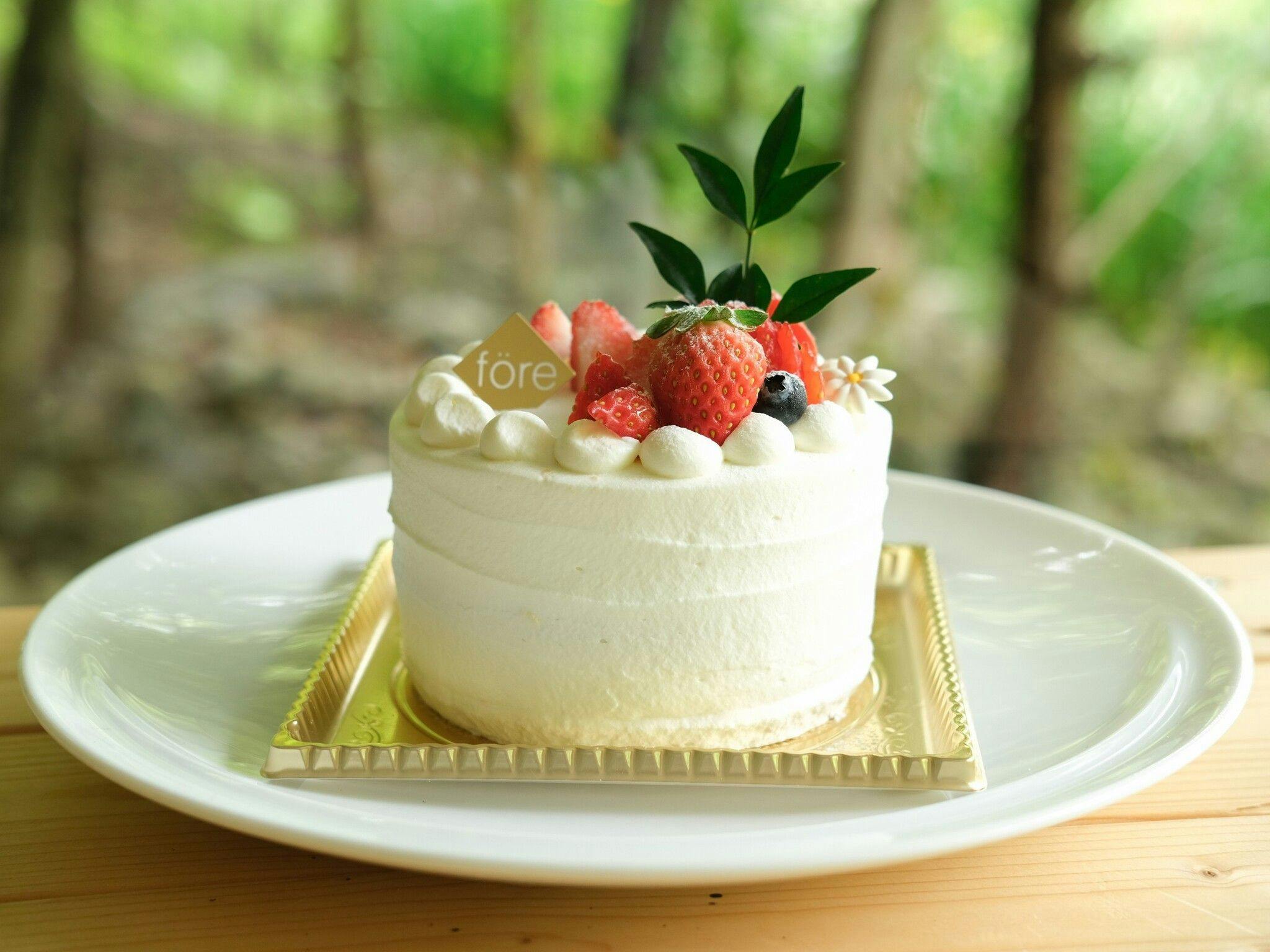 【แพลนฉลองวันครบรอบ】＜รวมอาหารเย็นและอาหารเช้า＞เลือกเค้กโฮลสูตรพิเศษได้ พร้อมเครื่องดื่ม 1 แก้วในมื้อเย็น