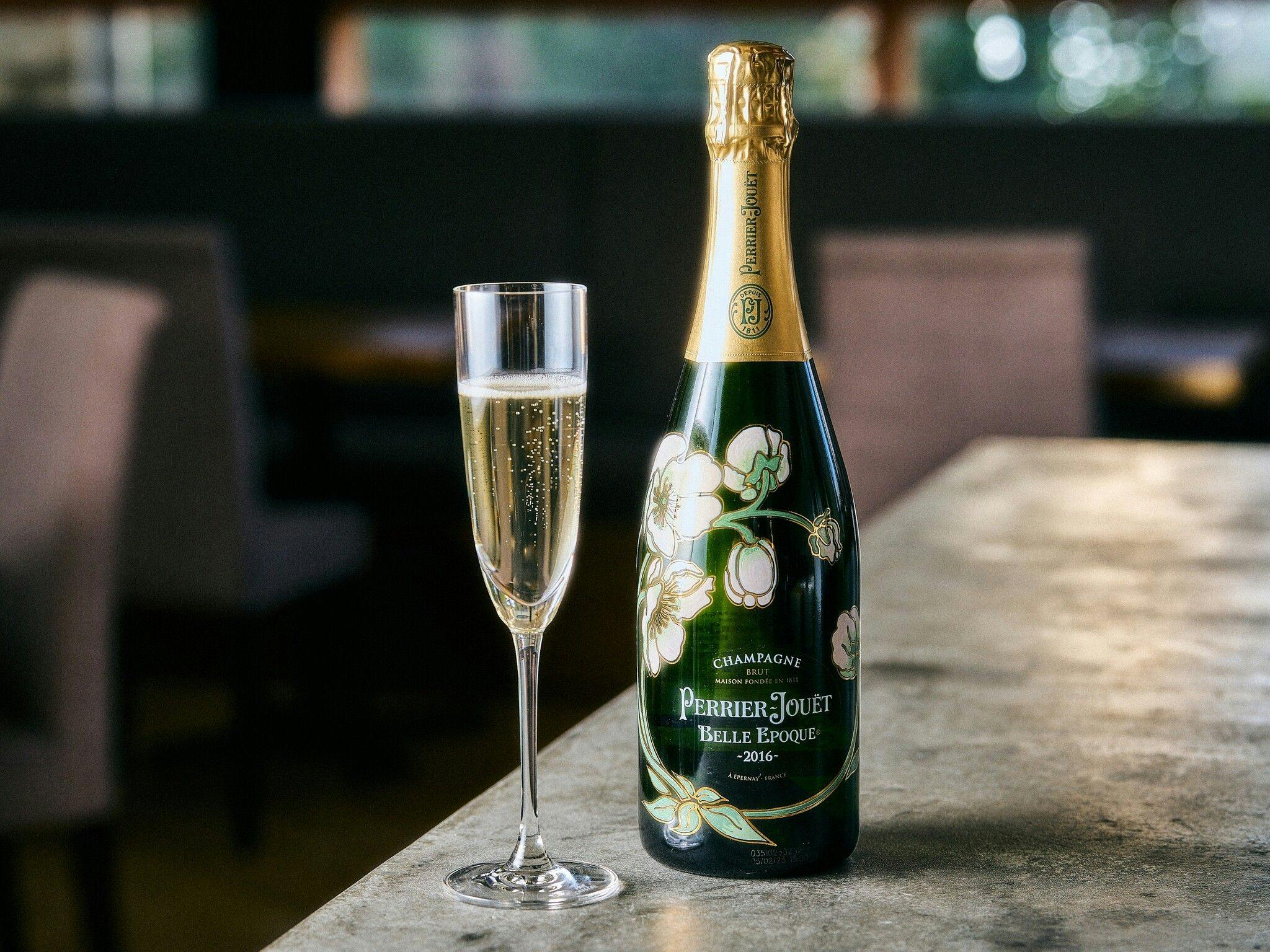 【PERRIER-JOUET Belle Epoque】＜รวมอาหารเย็นและอาหารเช้า＞อาหารไคเซกิให้คุณดื่มด่ำคู่กับแชมเปญ