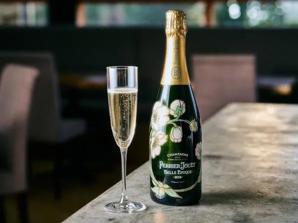 【PERRIER-JOUET Belle Epoque】<รวมอาหารเย็นและอาหารเช้า>อาหารไคเซกิให้คุณดื่มด่ำคู่กับแชมเปญ