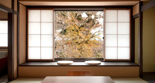 松風の本間の冬景色