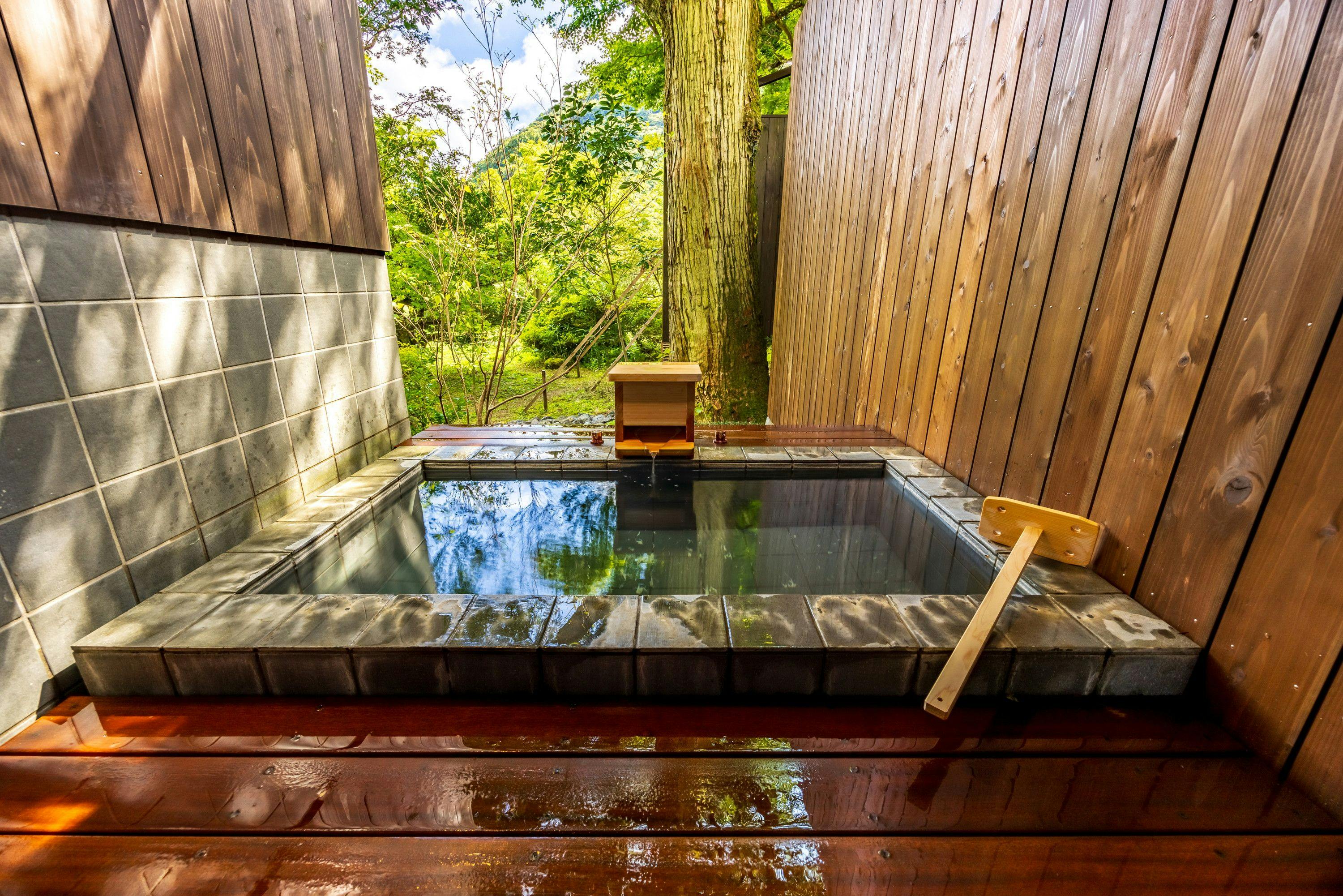 箱根の名湯　松坂屋本店