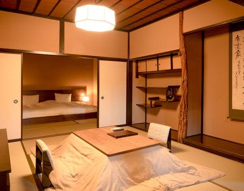 豆桜の本間と寝室