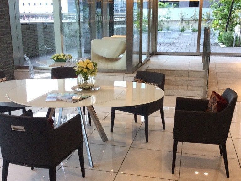 Ruang Eksekutif【Tempat Duduk Meja】