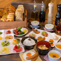 和洋ブッフェスタイルの朝食