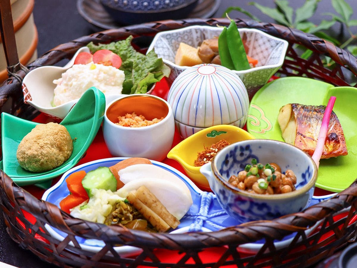 Sarapan Jepang yang memanjakan mata.