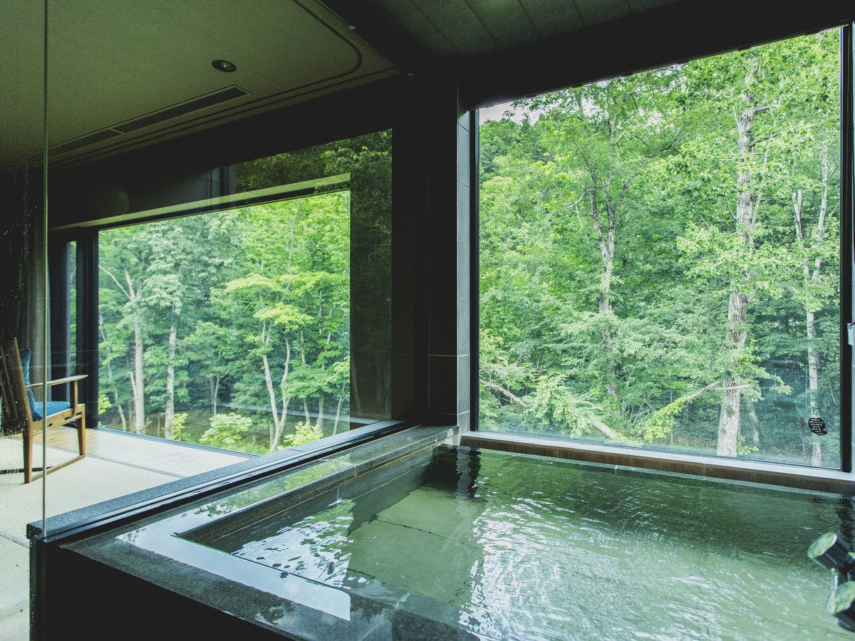 温泉は客室展望温泉で