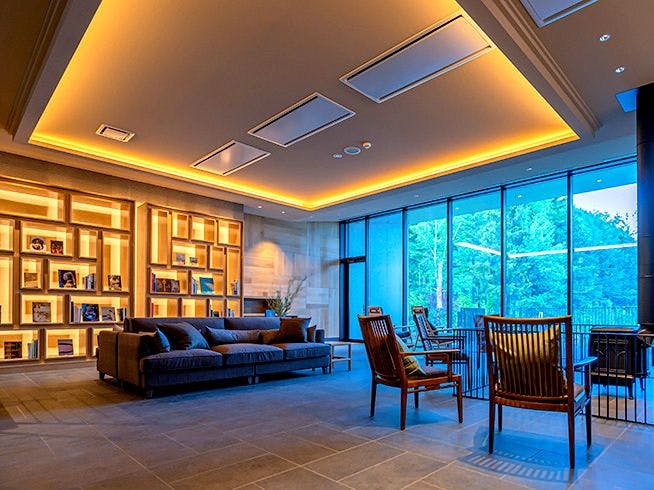 ライブラリーラウンジ