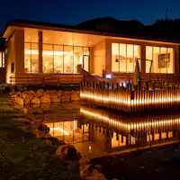 灯りに浮かぶかぜテラス