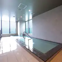 Lantai 13 Mata air panas dalam ruangan