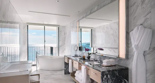 Coral Suite Bathroom