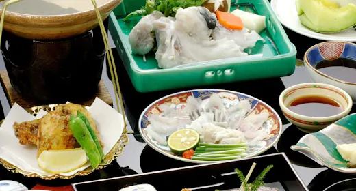 【お気軽ふく会席「玉椿」】定番三品、ふく刺し、ふくちり、ふく唐揚げを食す・冬の山口はやっぱり、ふく