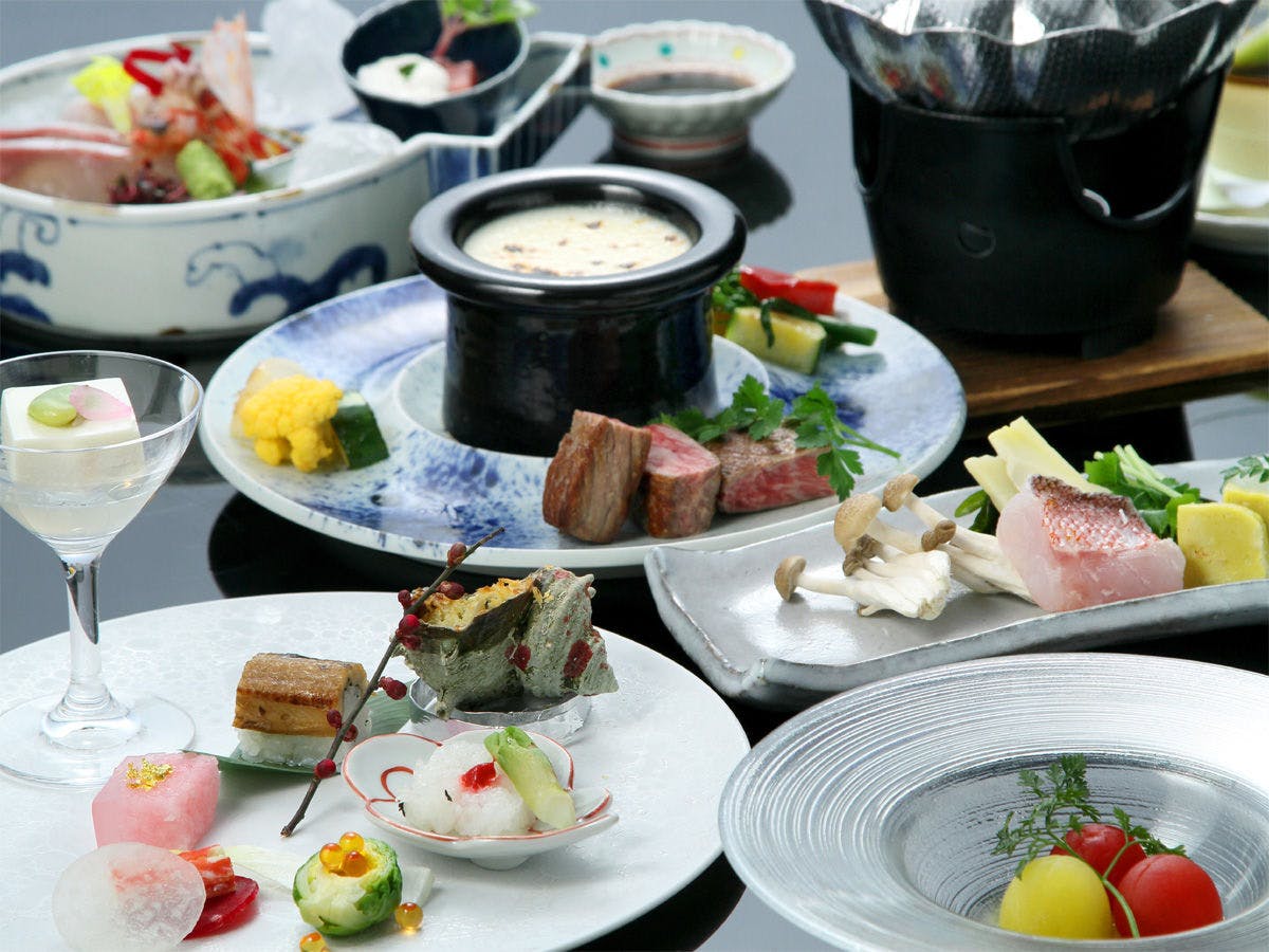 稍微奢華，特選日式會席料理（圖片僅供參考）。