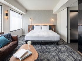 THE LIVELY大阪本町