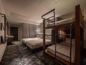 THE LIVELY大阪本町