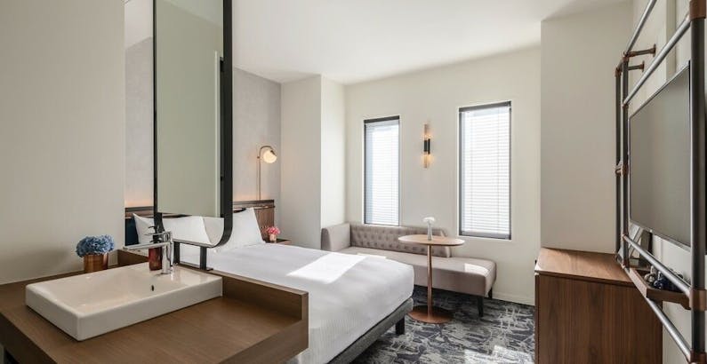 サプライズ演出に ホテルスタッフが全力でバルーンデコレーション 12時アウト 素泊まり プラン The Lively Honmachi Osaka ザ ライブリー大阪本町 一休 Com サプライズ演出に ホテルスタッフが全力でバルーンデコレーション 12時アウト 素泊まり プラン The Lively Honmachi Osaka ザ ライブリー大阪本町 一休 Com