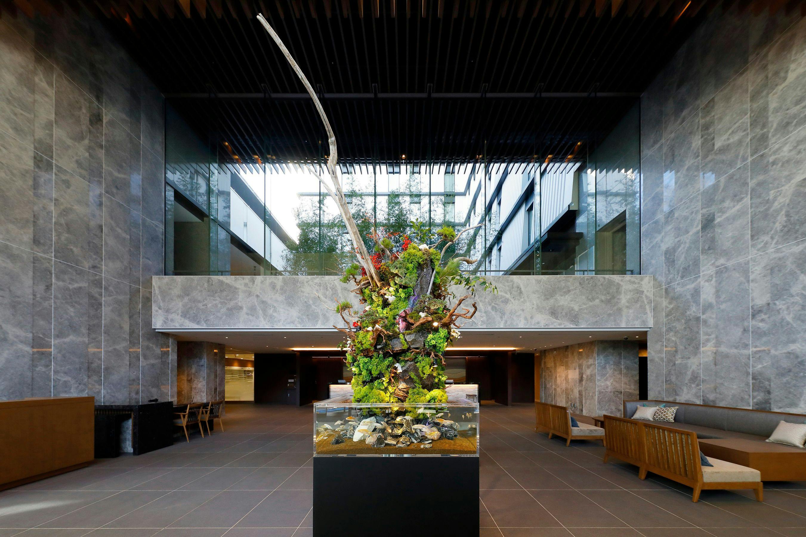 ロビー　アクアリウム