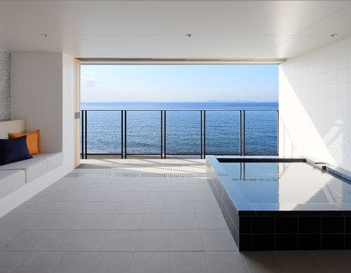 ラグジュアリー