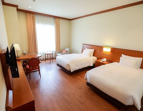 エンパイアツイン