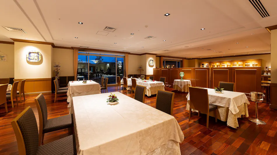 Grand Empire Hotel