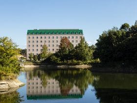 �y������:���ɕ{�E�@���z�O�����h�G���p�C�A�z�e��