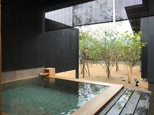 【六番】露天風呂