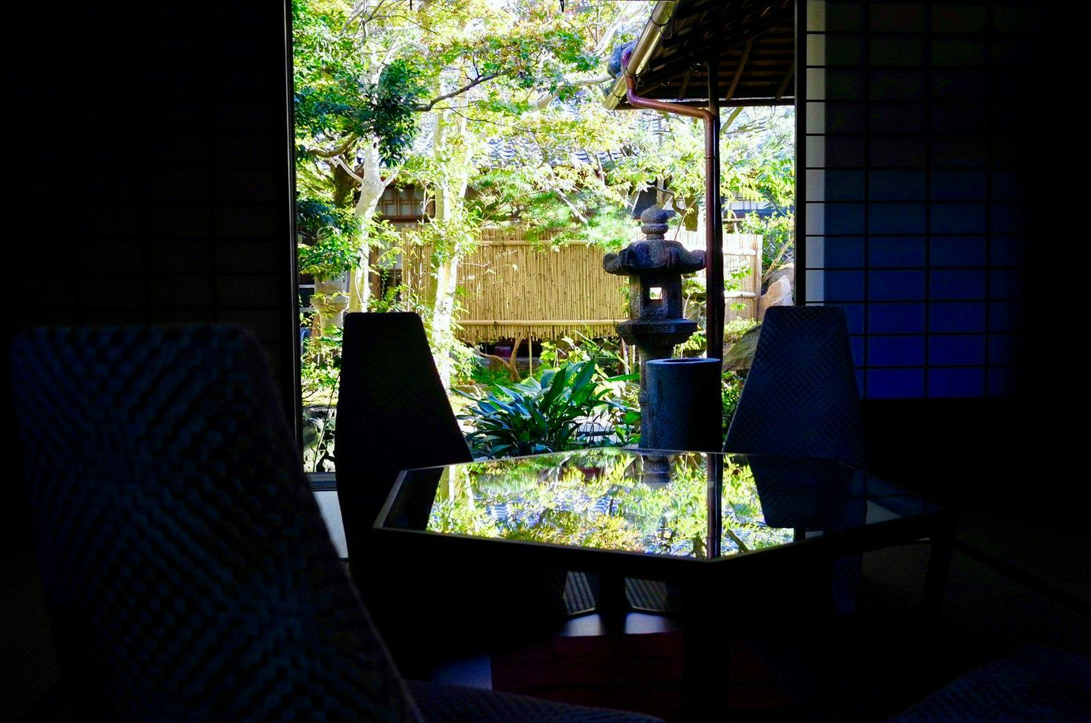 旅籠 八...