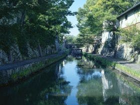 旅籠 八...