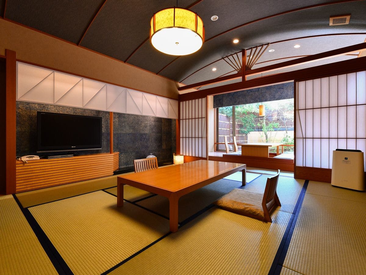 Miyu Kamar Gaya Jepang