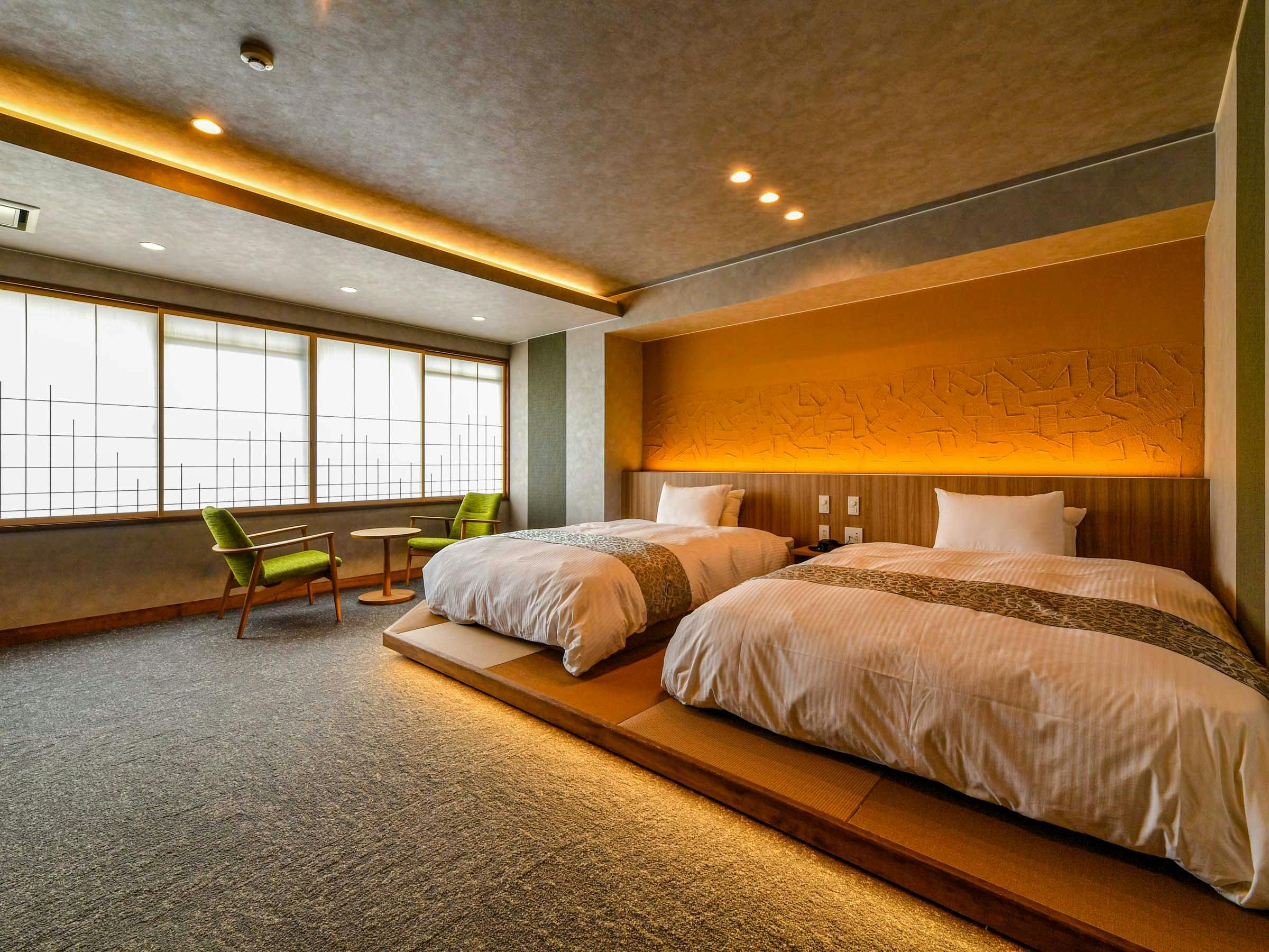 Kamar Gaya Jepang Modern dengan 2 Tempat Tidur Ganda