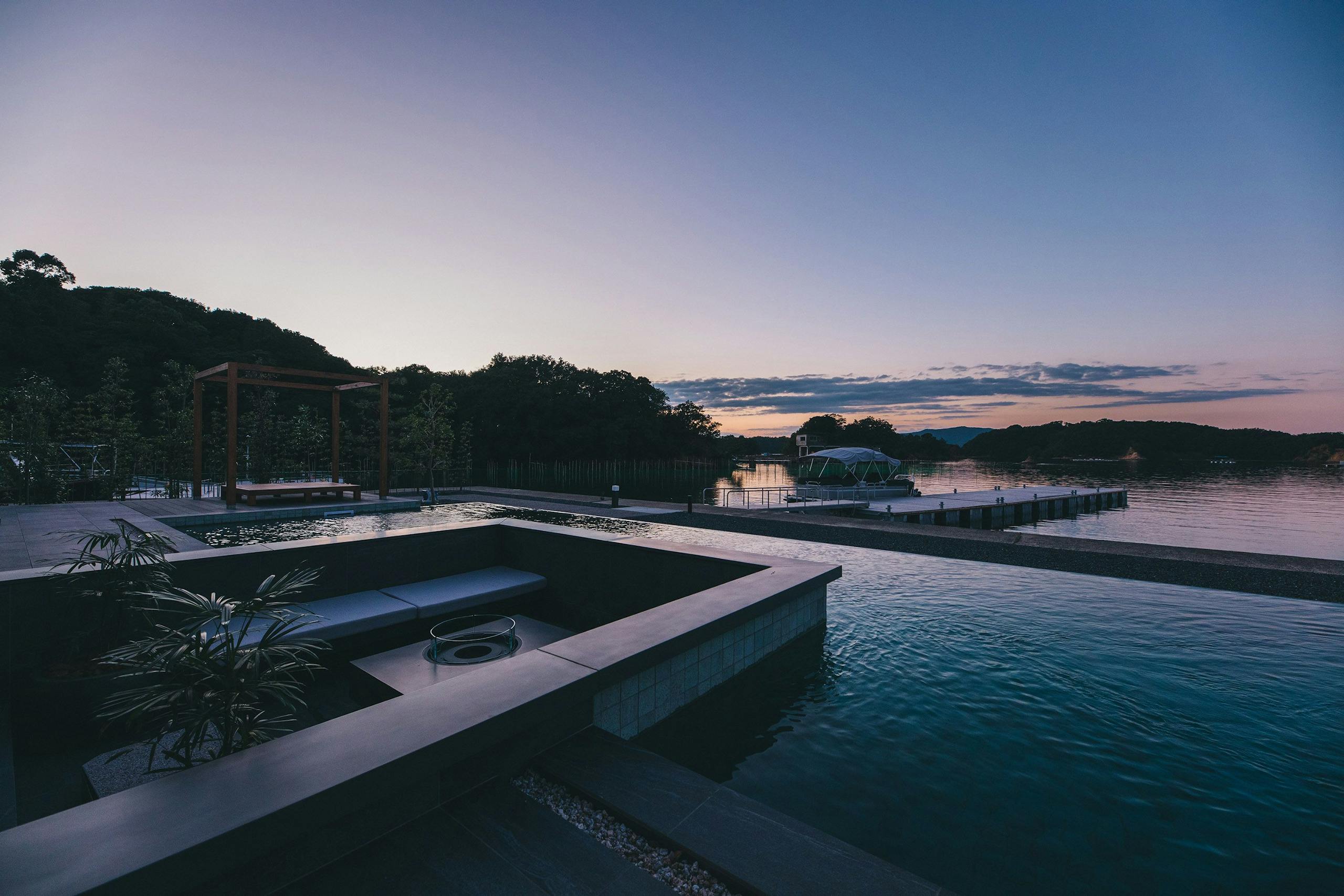 MOKU ISESHIMA(モク イセシマ)