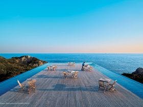 �y���m��:�����E�l���\�zTheMana Village