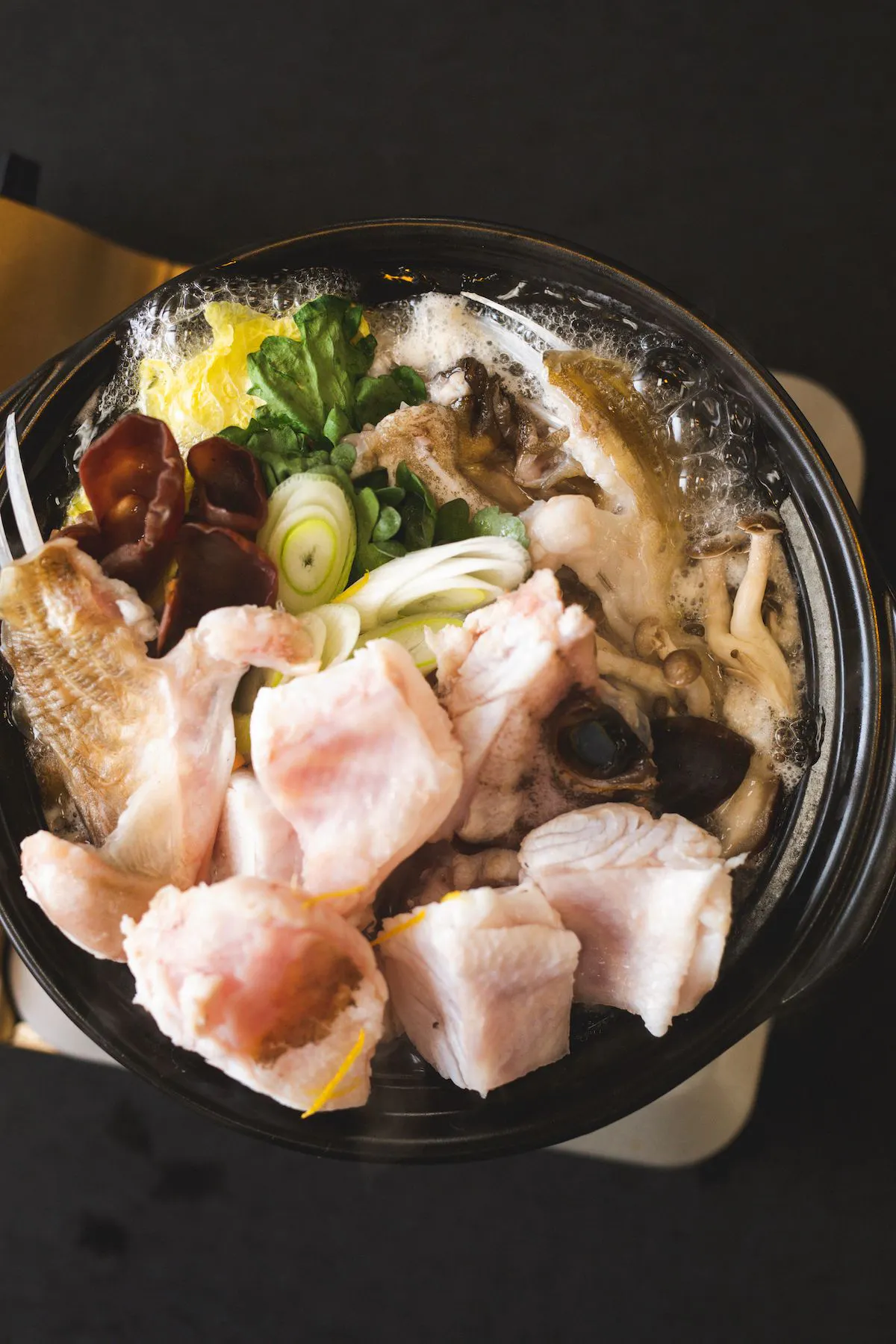 Hidangan hotpot musim dingin khusus