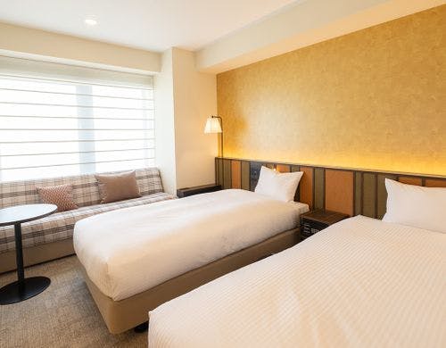 110cm幅のベッドを２台設置