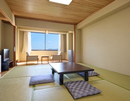 和室　布団敷きセルフサービス　UB 36平米