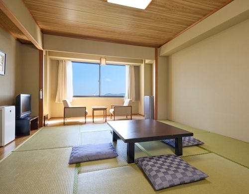 和室　布団敷きセルフサービス　UB 36平米