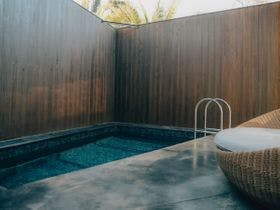 BOTANICAL　POOL　CLUB