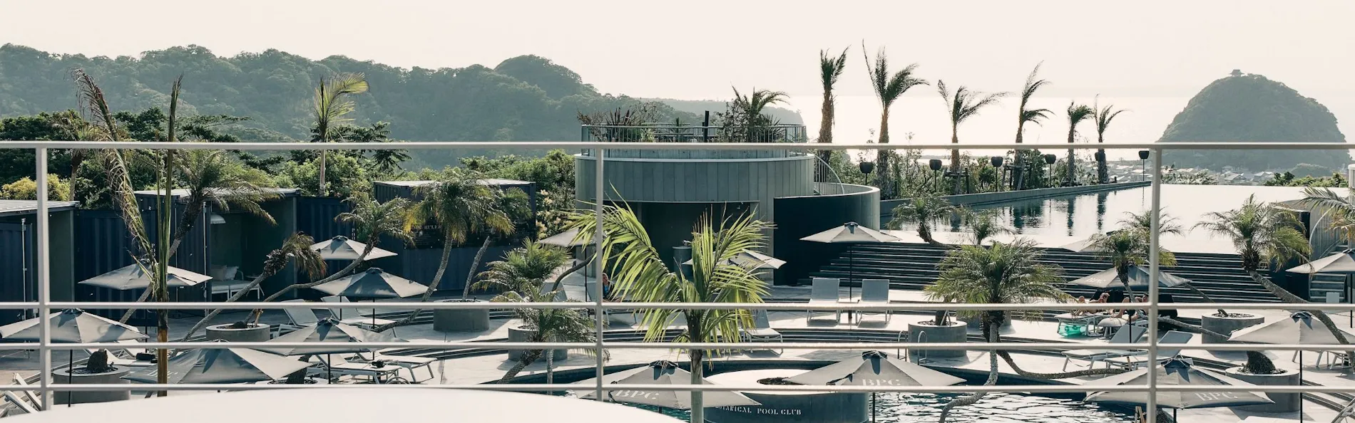 BOTANICAL POOL CLUB