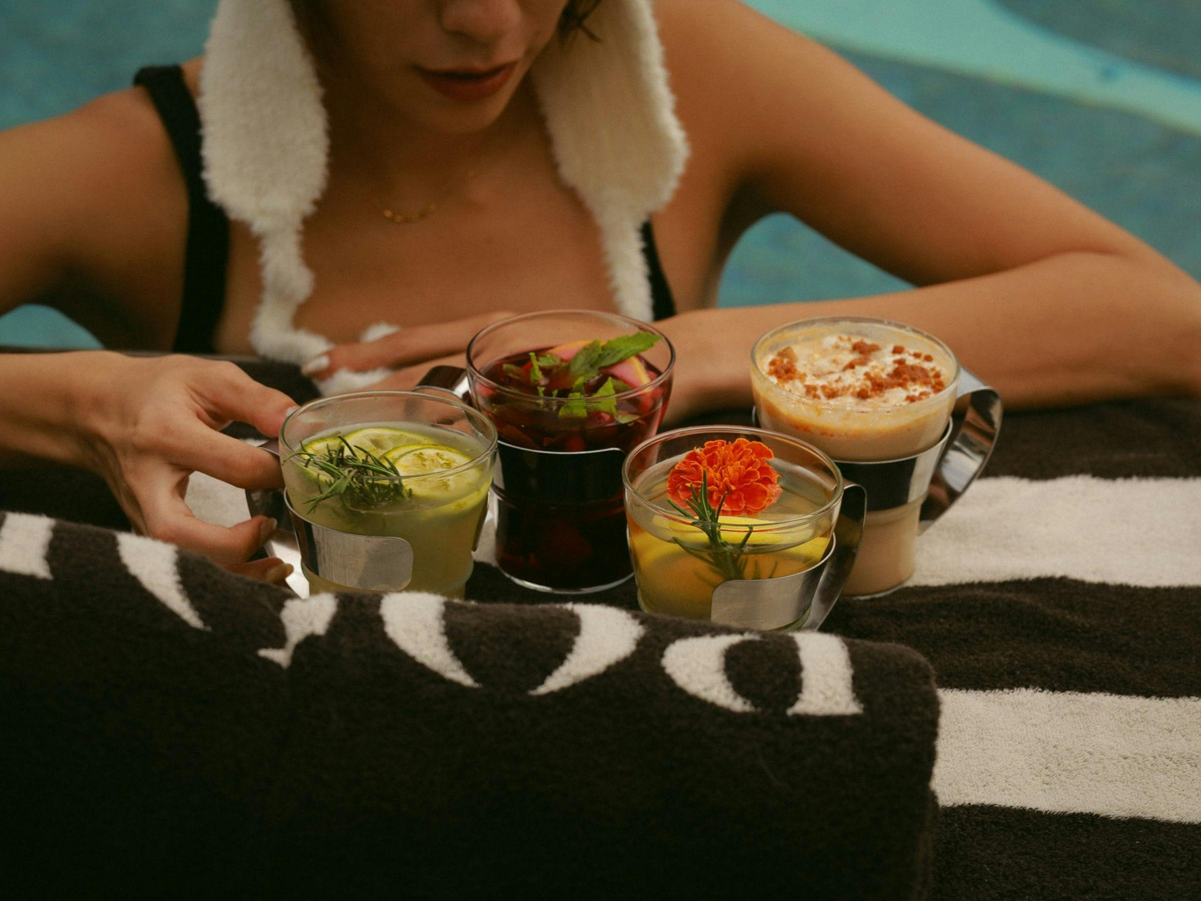 BOTANICAL POOL CLUB