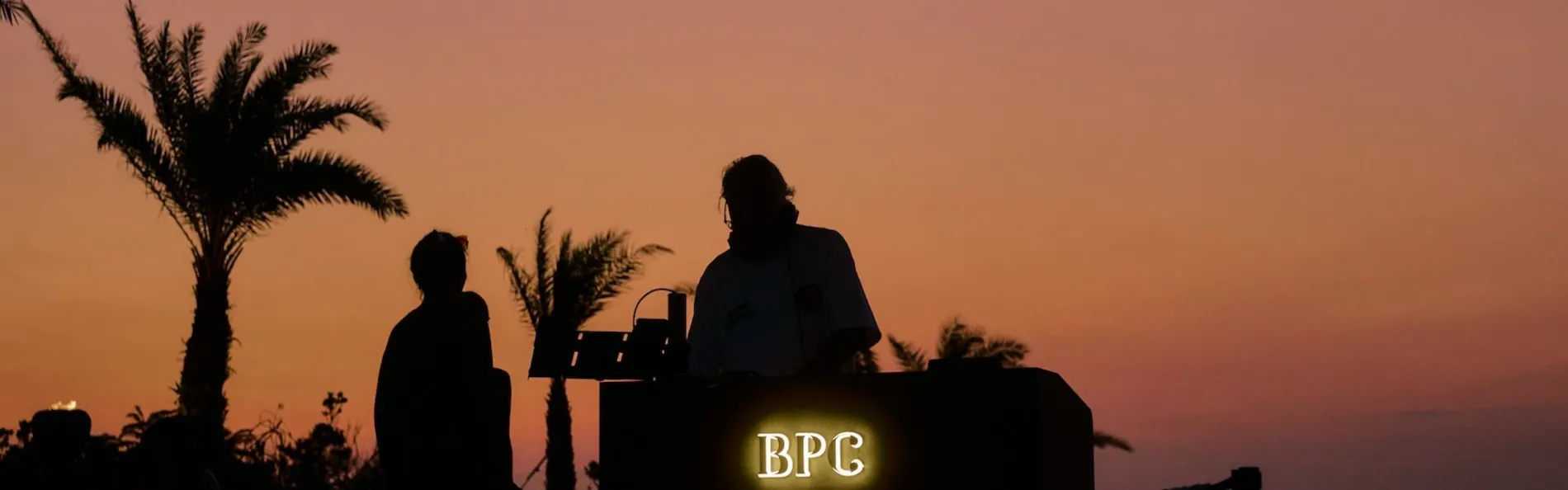 BOTANICAL POOL CLUB