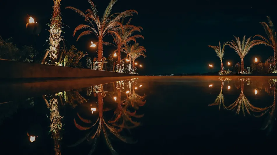 BOTANICAL POOL CLUB