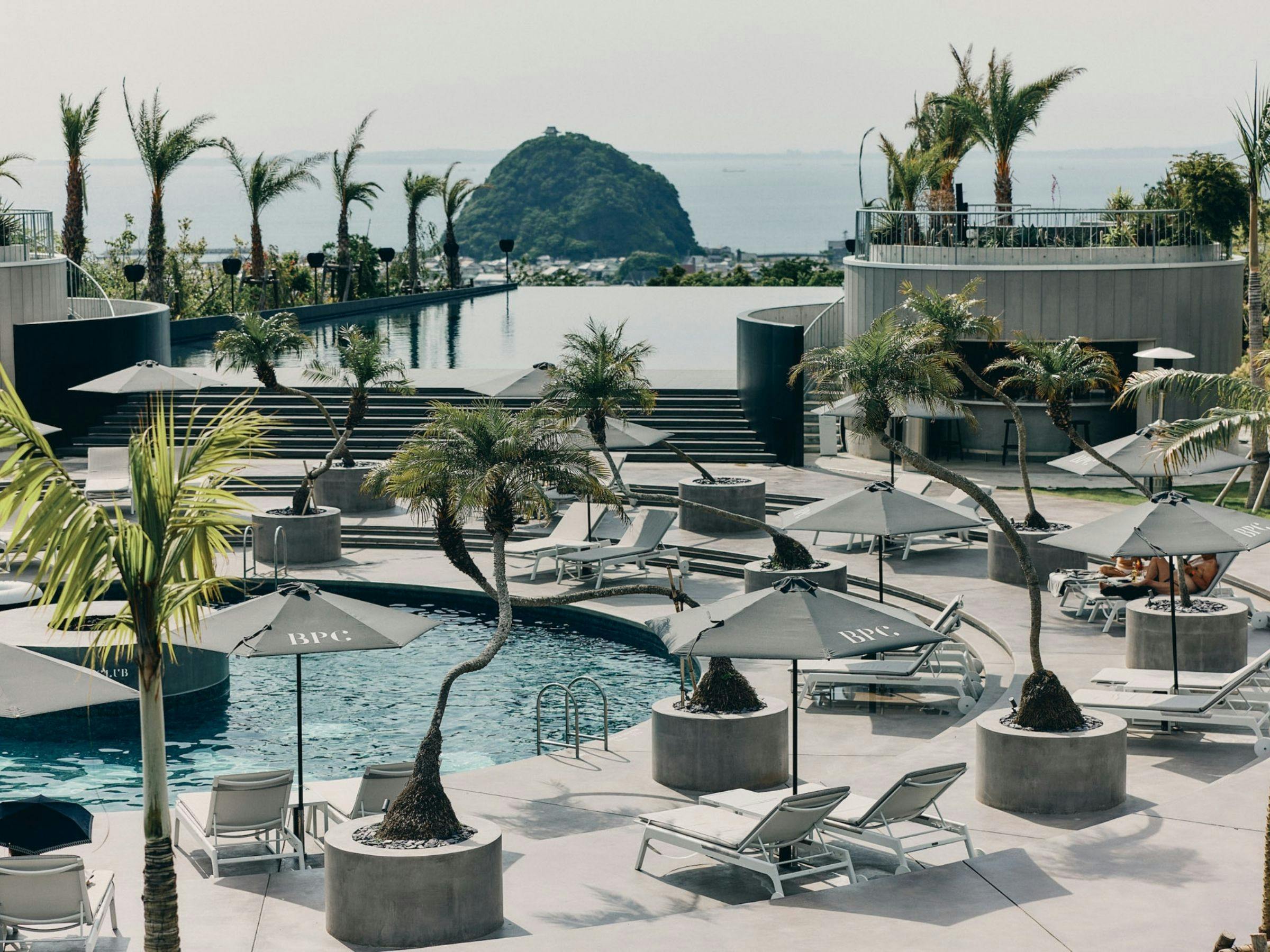 BOTANICAL POOL CLUB