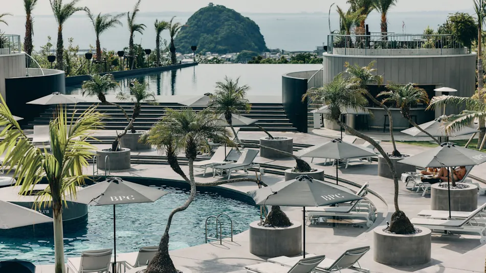 BOTANICAL POOL CLUB