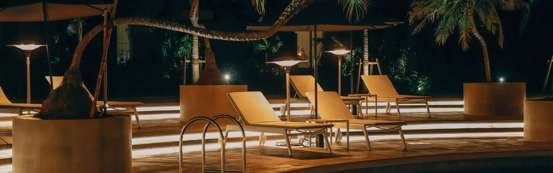 BOTANICAL POOL CLUB
