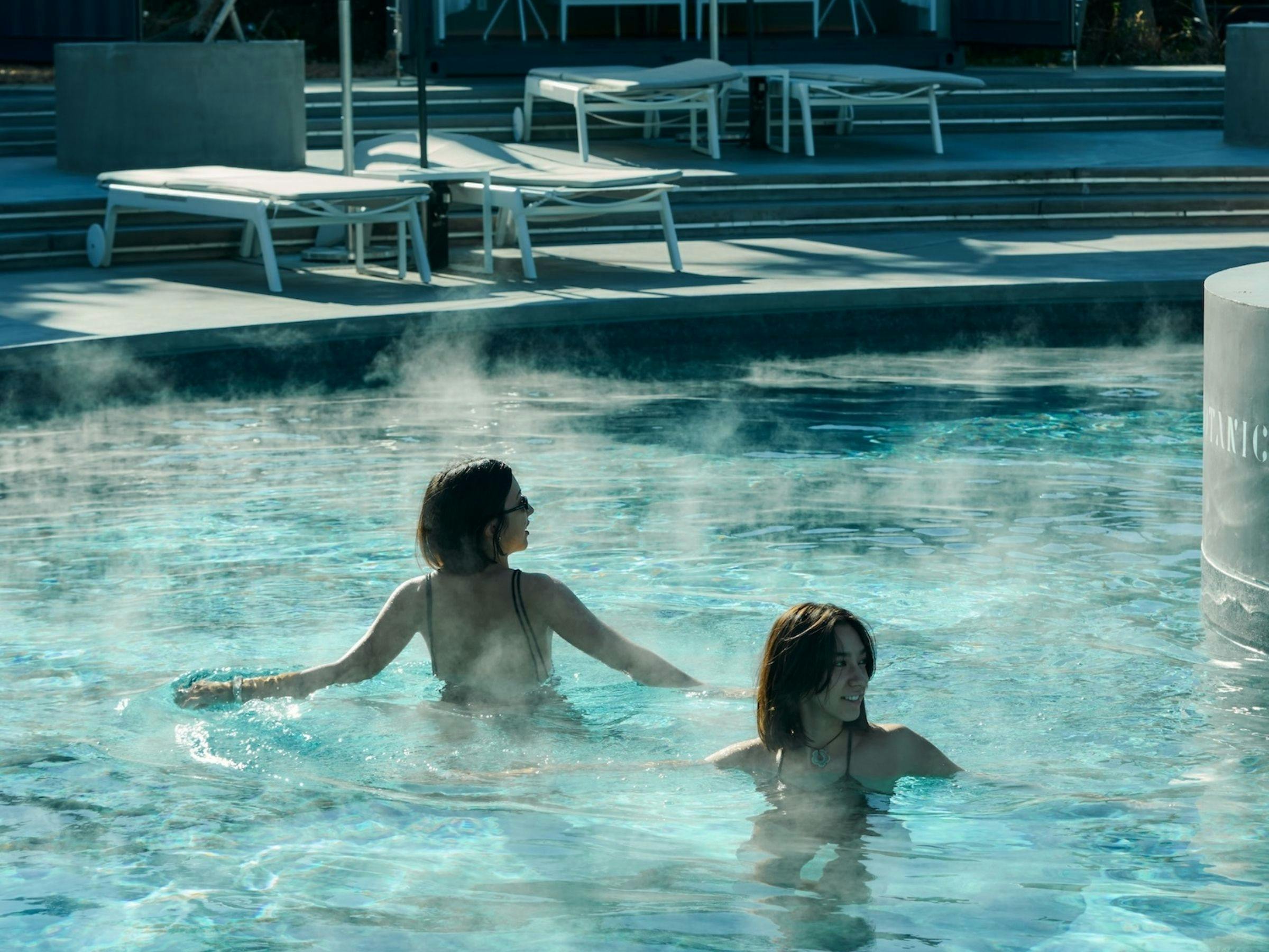 BOTANICAL POOL CLUB