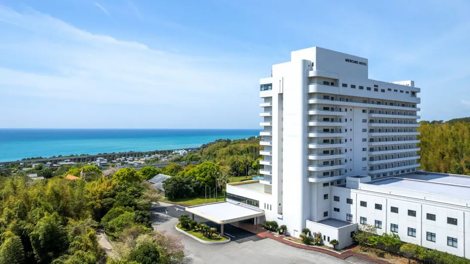 Mercure Kochi Tosa Resort & Spa