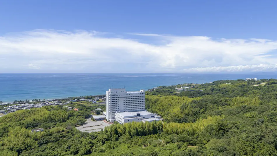 Mercure Kochi Tosa Resort & Spa