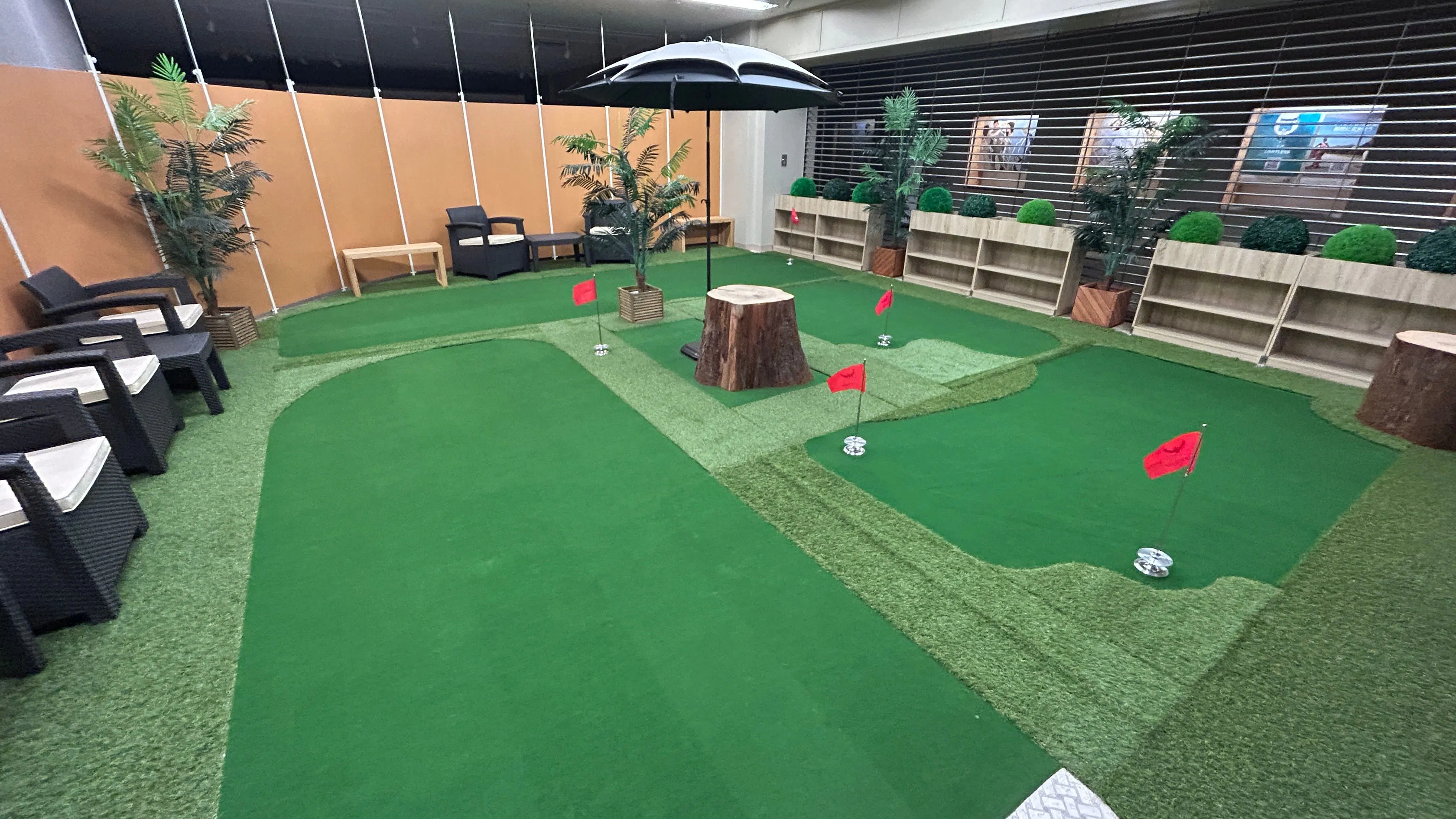 Lounge Golf Putt-Putt